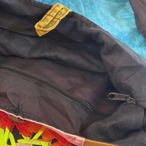 Peace sign & Flowers long shoulder bag - Picture 11 of 16